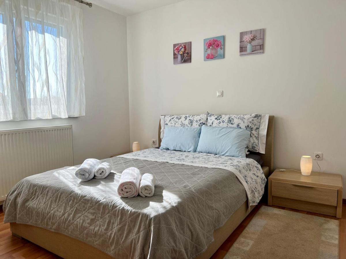 شقة Apartman Ruza بولا المظهر الخارجي الصورة